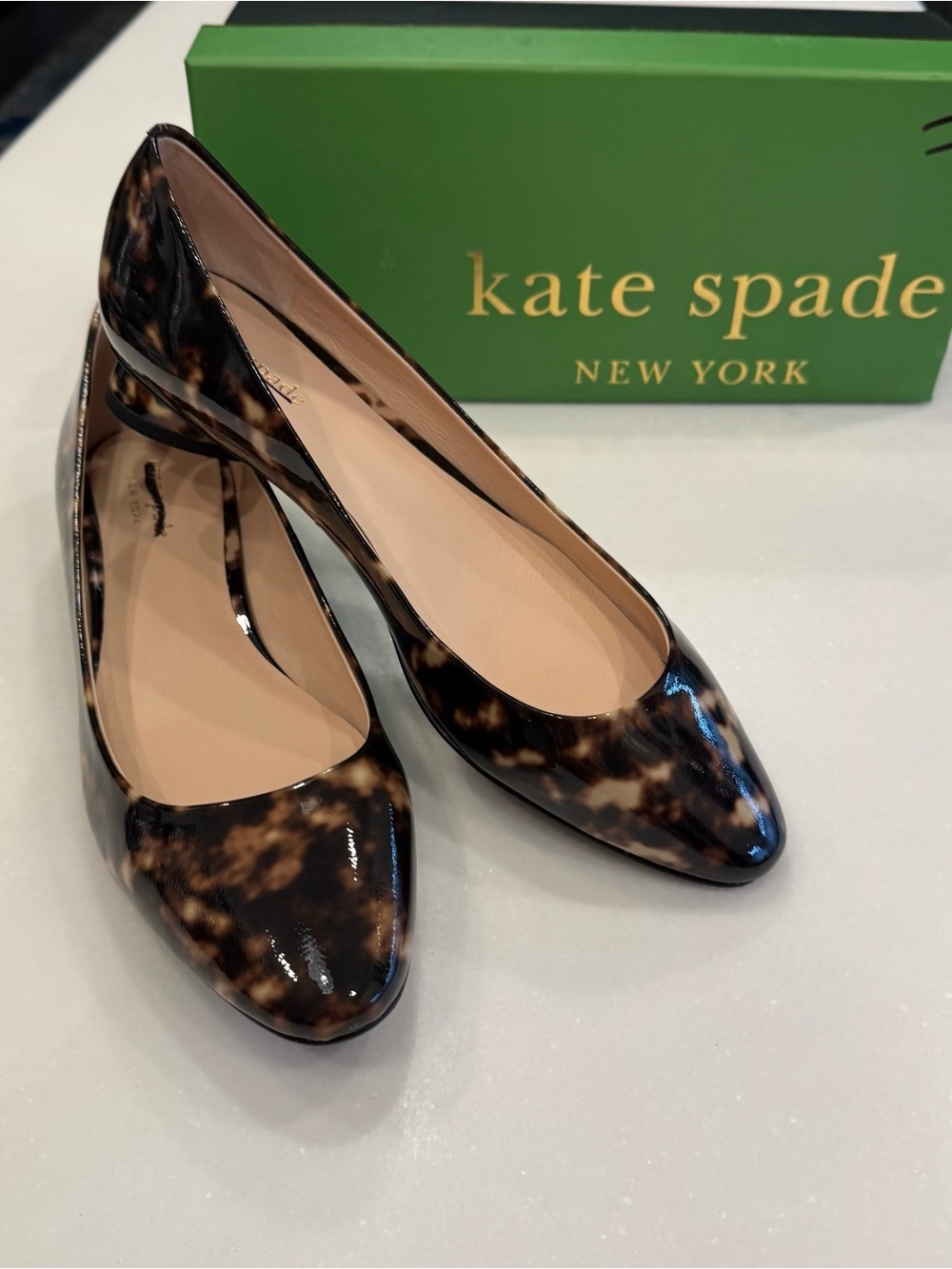 Kate Spade Fallyn Women’s Tortoise Shell Patent Leather Flats Sz 9 NIB - Picture 3 of 13